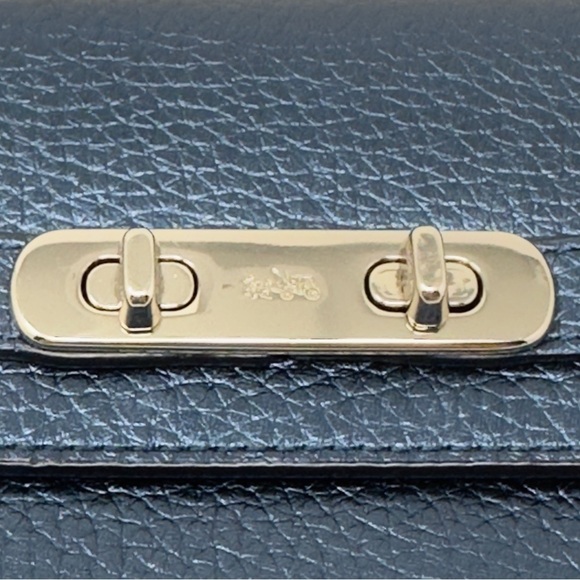 Coach Swagger Wallet - Picture 3 of 11